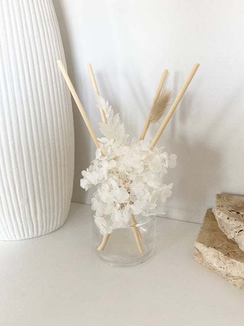 Snow | Floral Reed Diffuser