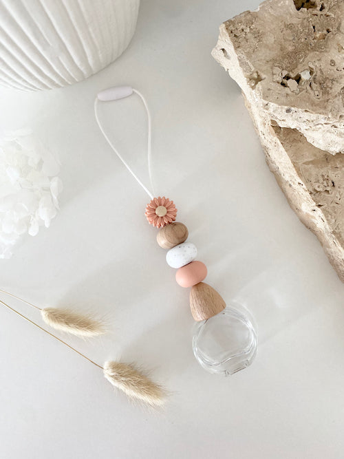 Apricot Daisy | Hanging Diffuser