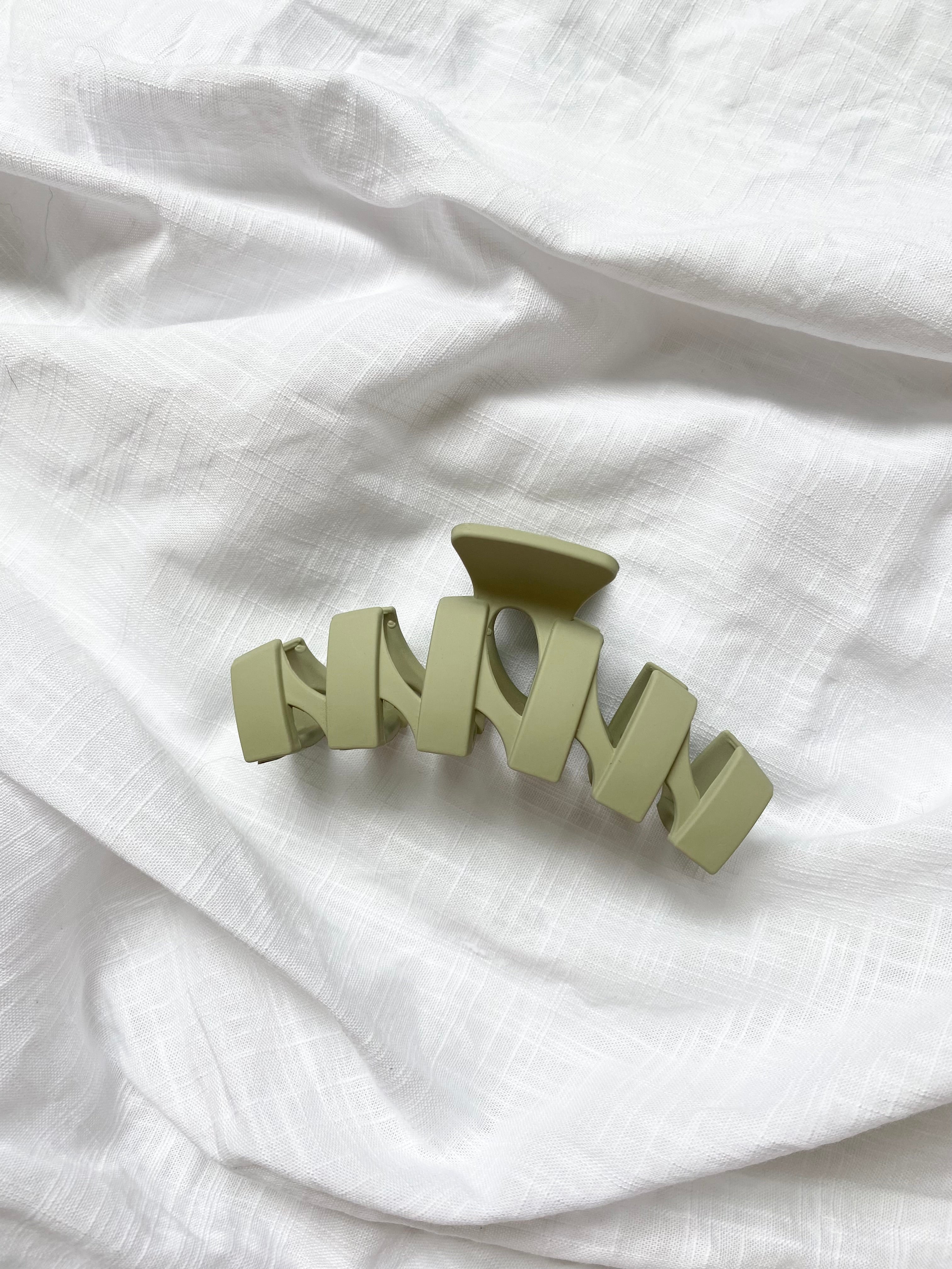 Alana Clip | Sage
